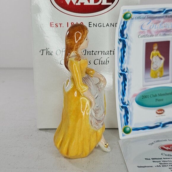 Wade Cinderella 2001 International Club Membership Figurine With Box & COA - Picture 5 of 7